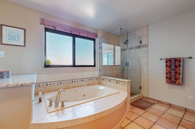 2 Sandhill Crane Circle, Placitas, NM 87043