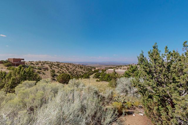 2 Sandhill Crane Circle, Placitas, NM 87043