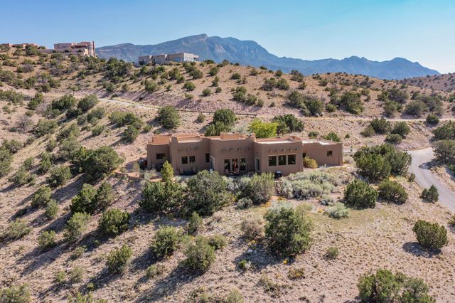 2 Sandhill Crane Circle, Placitas, NM 87043