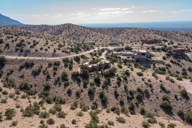 2 Sandhill Crane Circle, Placitas, NM 87043