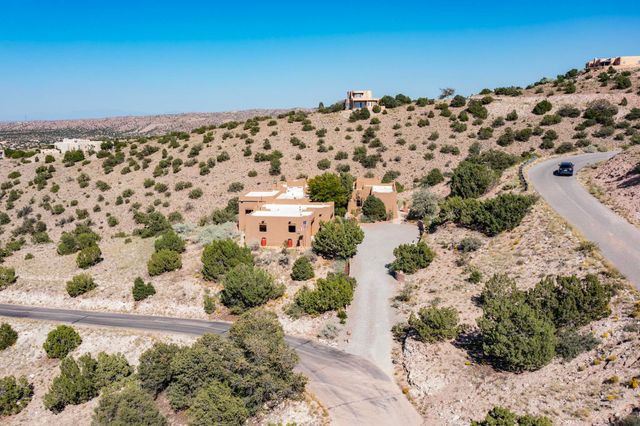 2 Sandhill Crane Circle, Placitas, NM 87043