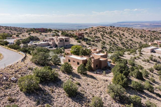 2 Sandhill Crane Circle, Placitas, NM 87043