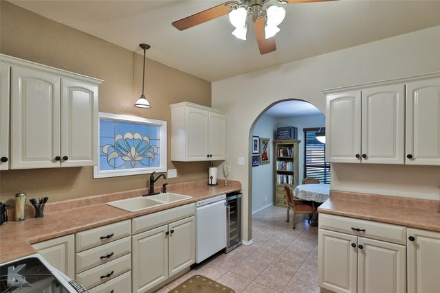 402 Elm Street, Buffalo Gap, TX 79508