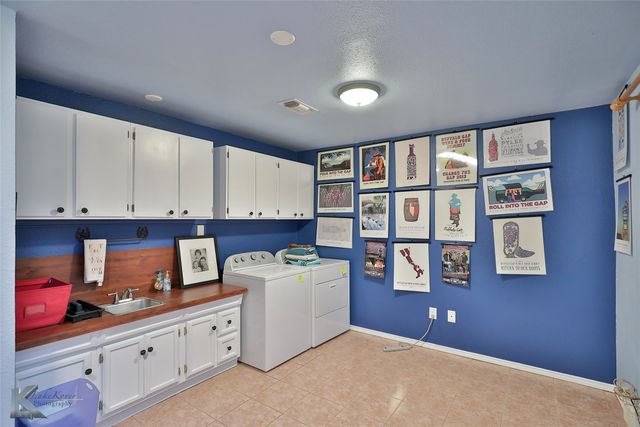 402 Elm Street, Buffalo Gap, TX 79508