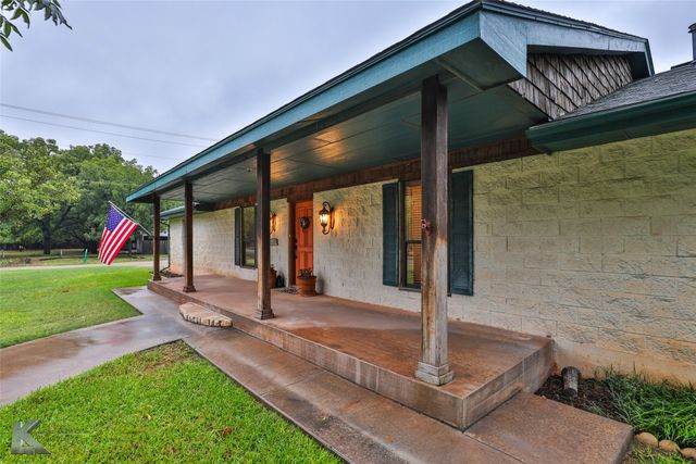 402 Elm Street, Buffalo Gap, TX 79508