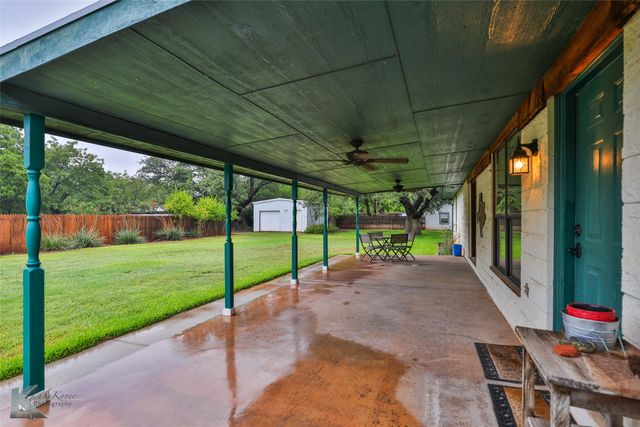 402 Elm Street, Buffalo Gap, TX 79508