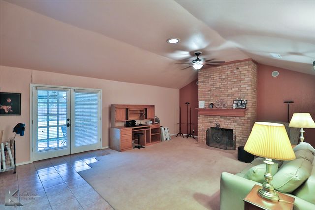 402 Elm Street, Buffalo Gap, TX 79508