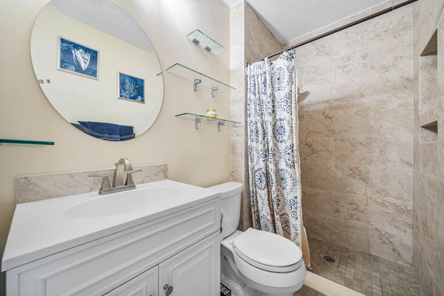 5331 Courtney Circle, Boynton Beach, FL 33472