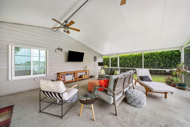 5331 Courtney Circle, Boynton Beach, FL 33472