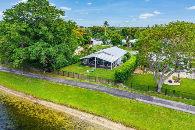 5331 Courtney Circle, Boynton Beach, FL 33472