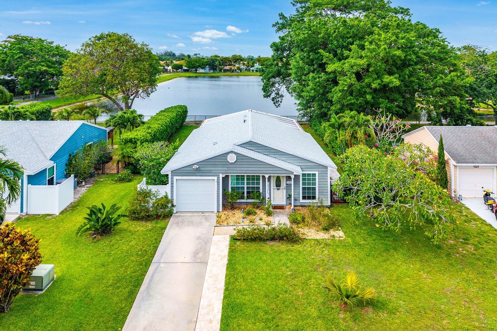 5331 Courtney Circle, Boynton Beach, FL 33472