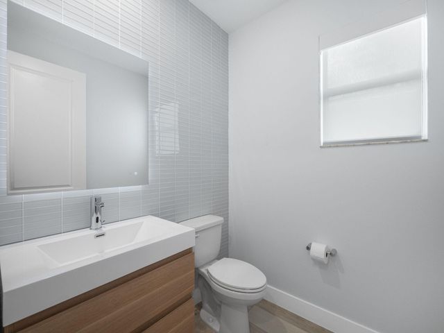 10711 SW Hensley Street, Port St Lucie, FL 34987