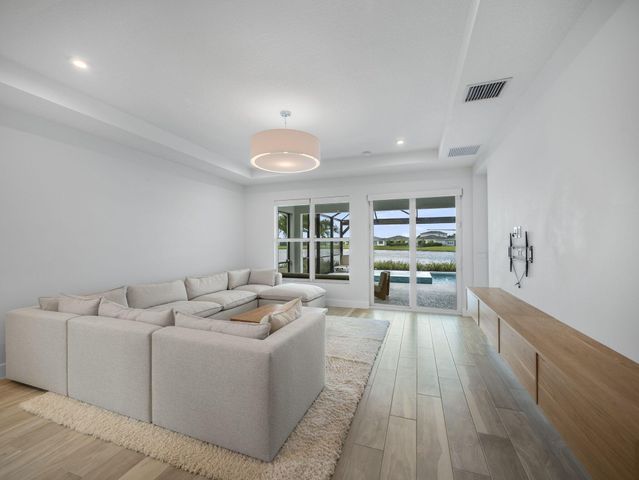 10711 SW Hensley Street, Port St Lucie, FL 34987