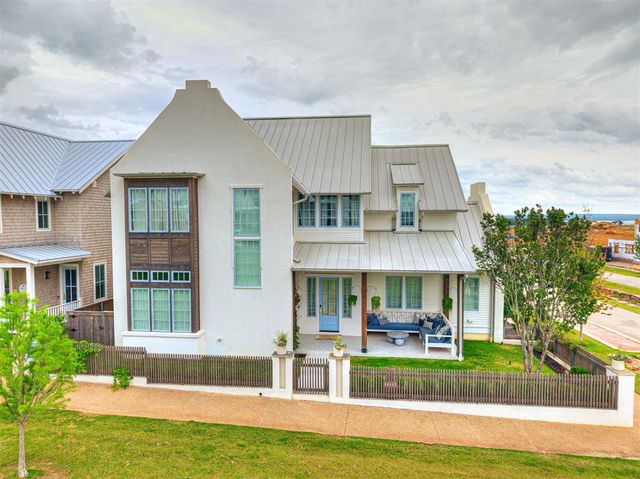 58 N Center Lane, Carlton Landing, OK 74432
