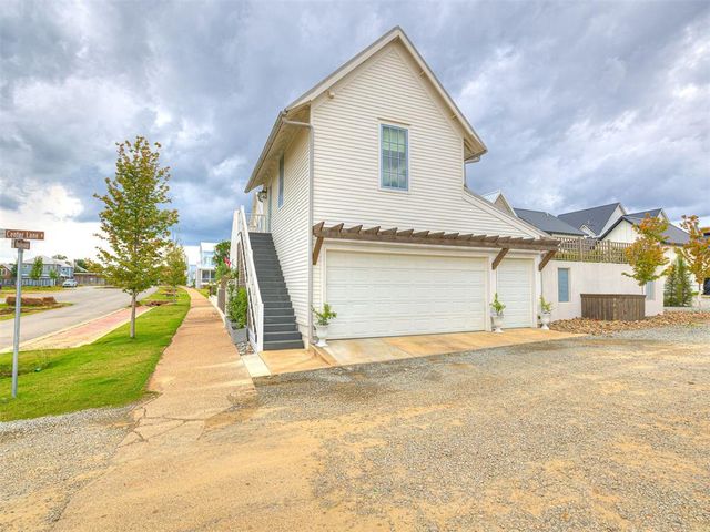 58 N Center Lane, Carlton Landing, OK 74432