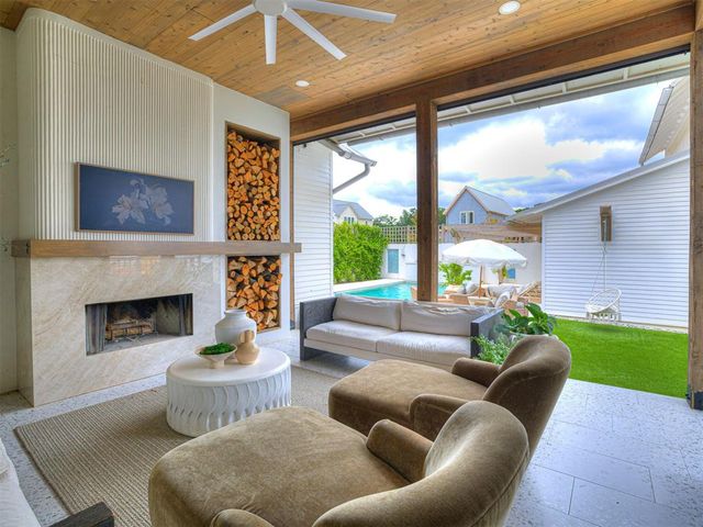 58 N Center Lane, Carlton Landing, OK 74432