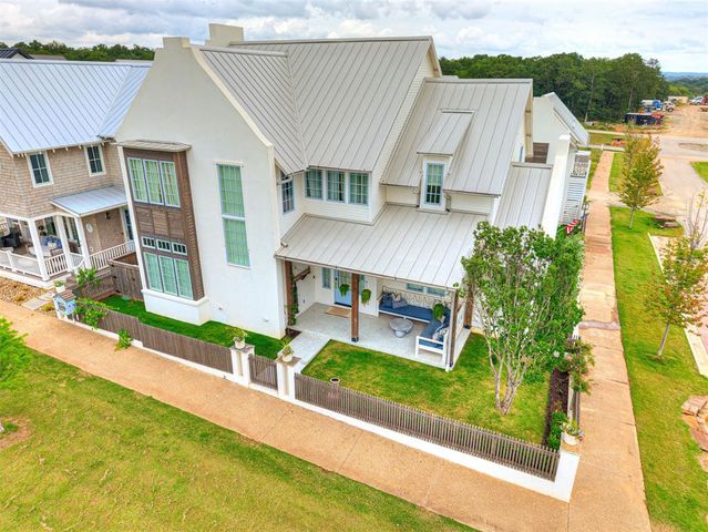 58 N Center Lane, Carlton Landing, OK 74432