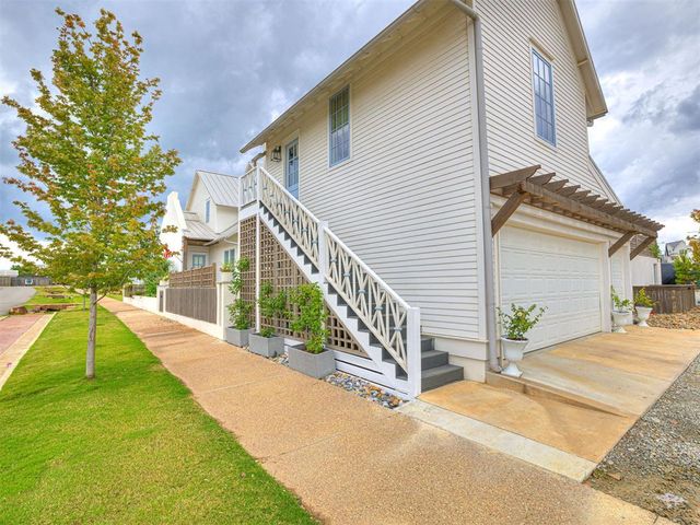58 N Center Lane, Carlton Landing, OK 74432