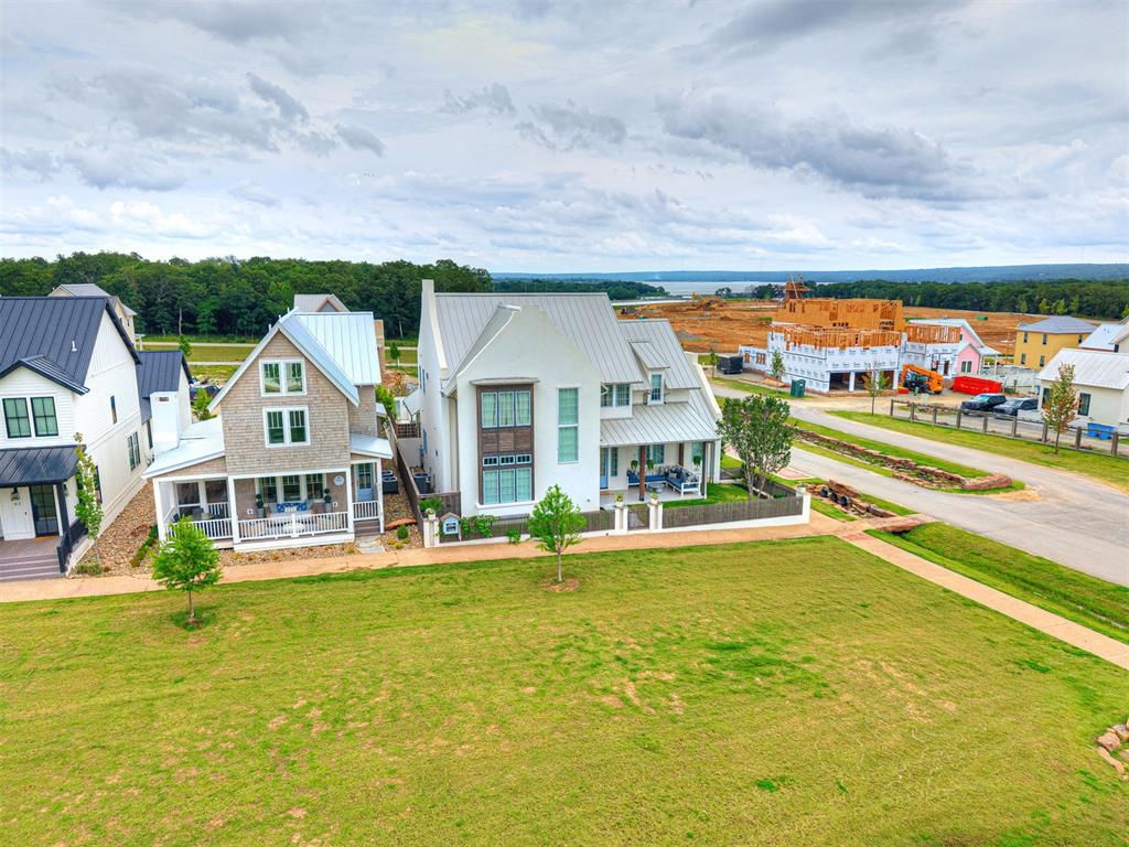 58 N Center Lane, Carlton Landing, OK 74432