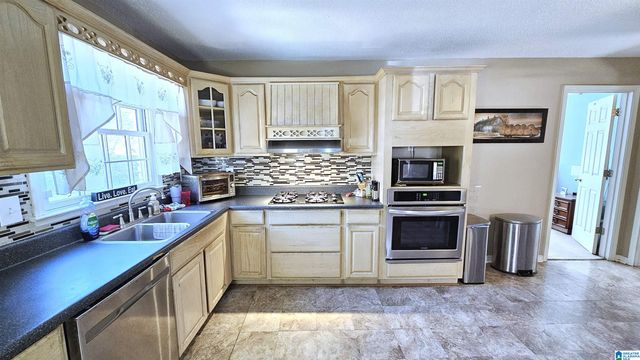 3023 CHEROKEE DRIVE, Hueytown, AL 35023