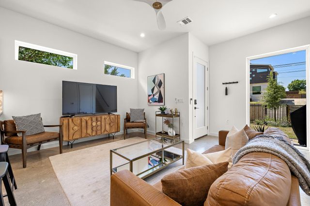 1713 E M Franklin Ave 1, Austin, TX 78721