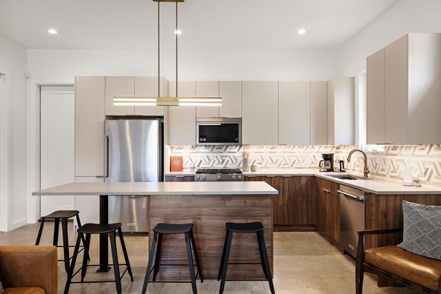 1713 E M Franklin Ave 1, Austin, TX 78721