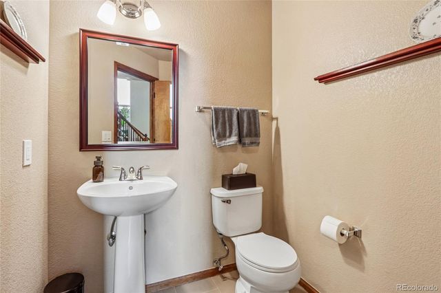 8850 W Long Court, Littleton, CO 80123
