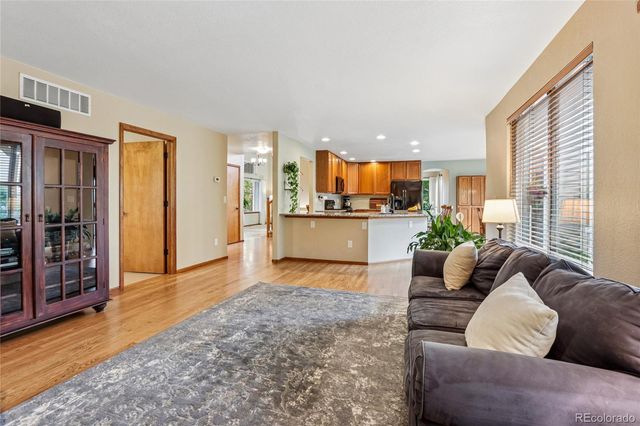 8850 W Long Court, Littleton, CO 80123