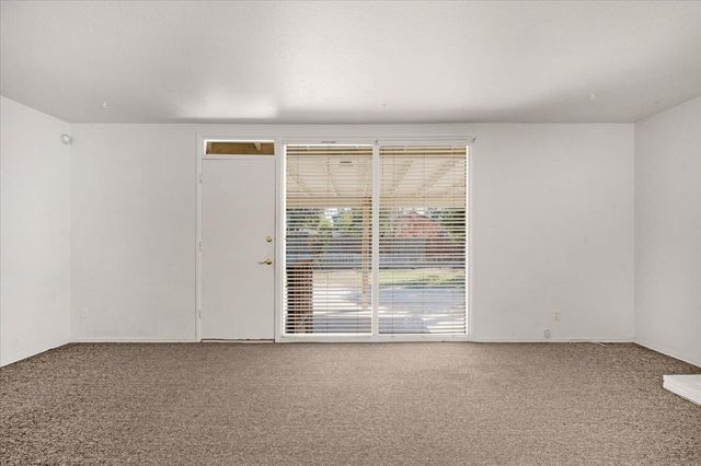 4740 N Valeria Street, Fresno, CA 93726