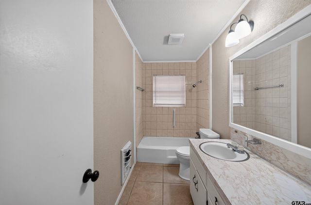 209 W South Street, Lindale, TX 75771