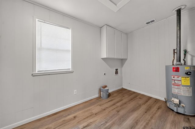 209 W South Street, Lindale, TX 75771