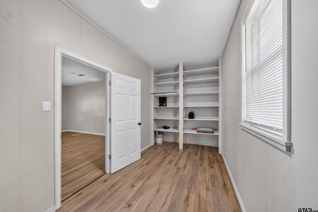 209 W South Street, Lindale, TX 75771