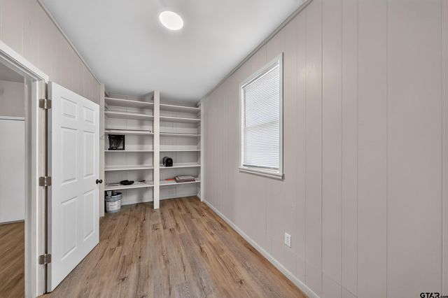 209 W South Street, Lindale, TX 75771