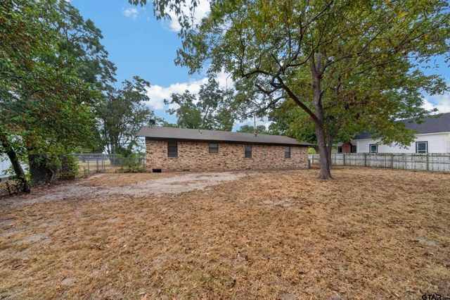 209 W South Street, Lindale, TX 75771