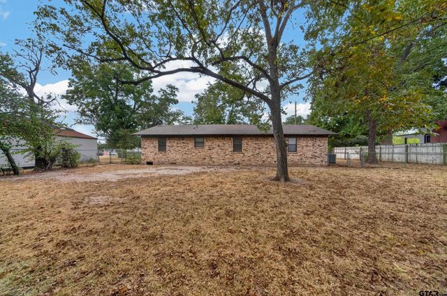 209 W South Street, Lindale, TX 75771