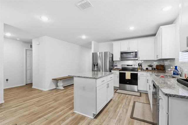 10101 Newtown Drive, Fort Worth, TX 76036