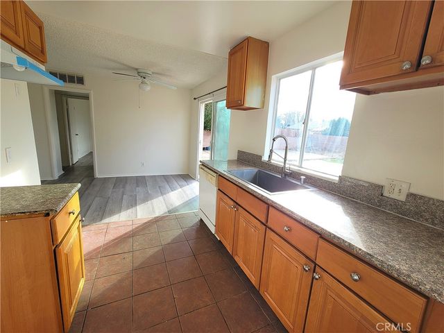 43733 Adler Ave, Lancaster, CA 93534