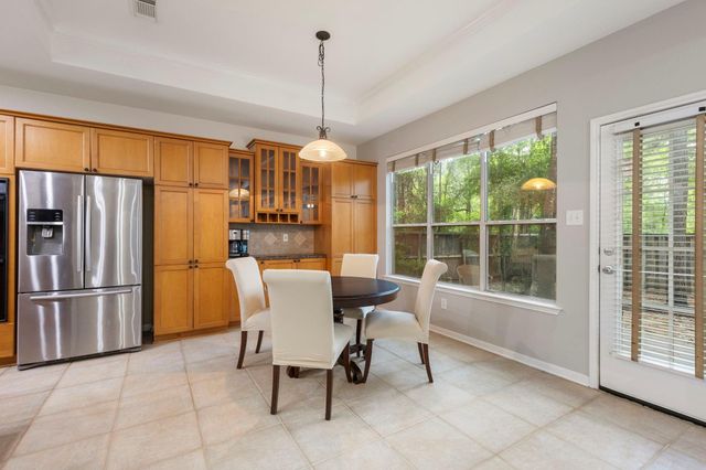 3 S Altwood Circle, The Woodlands, TX 77382