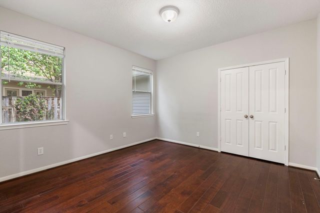 3 S Altwood Circle, The Woodlands, TX 77382
