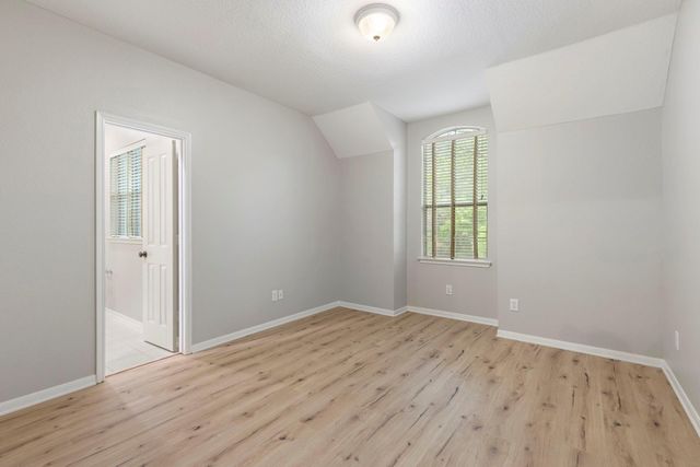3 S Altwood Circle, The Woodlands, TX 77382