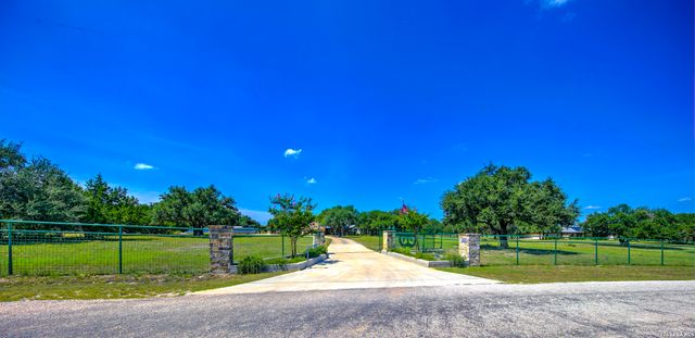 224 ROLLING VIEW DR, Boerne, TX 78006
