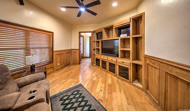 224 ROLLING VIEW DR, Boerne, TX 78006