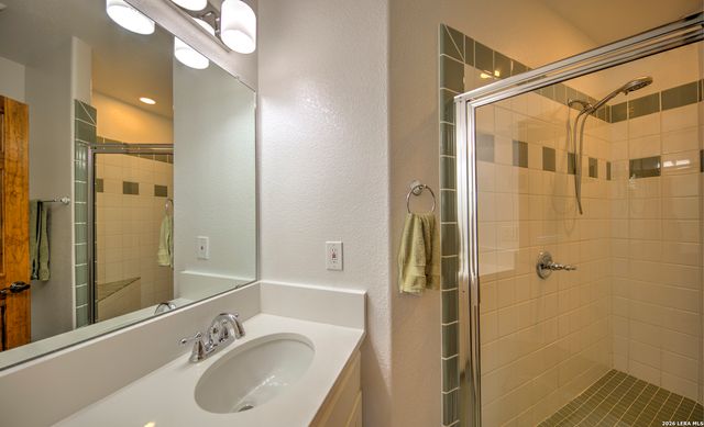 224 ROLLING VIEW DR, Boerne, TX 78006