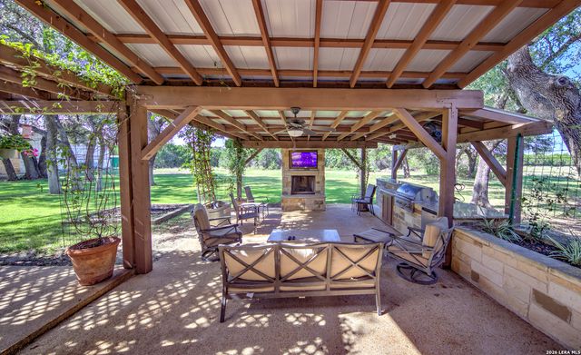 224 ROLLING VIEW DR, Boerne, TX 78006