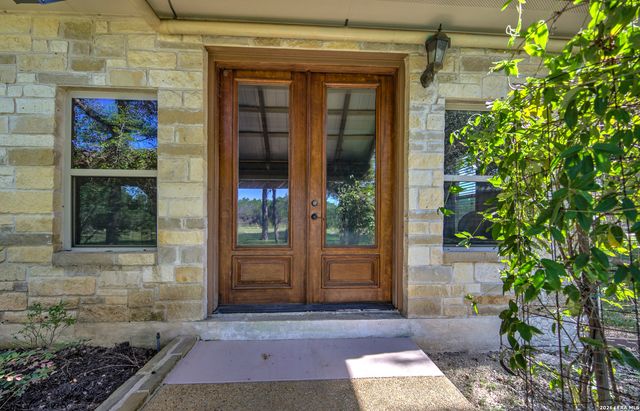 224 ROLLING VIEW DR, Boerne, TX 78006