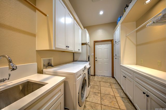 224 ROLLING VIEW DR, Boerne, TX 78006