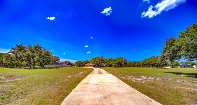 224 ROLLING VIEW DR, Boerne, TX 78006