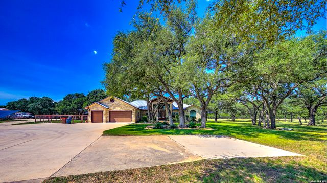 224 ROLLING VIEW DR, Boerne, TX 78006