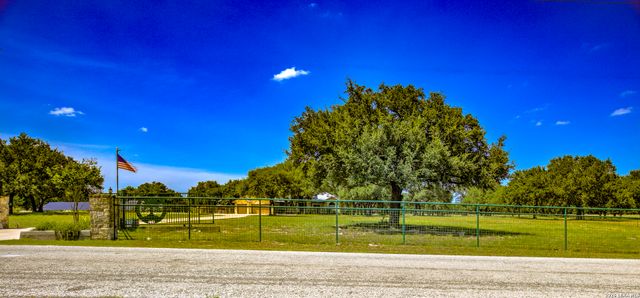 224 ROLLING VIEW DR, Boerne, TX 78006