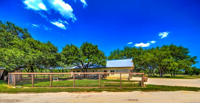 224 ROLLING VIEW DR, Boerne, TX 78006